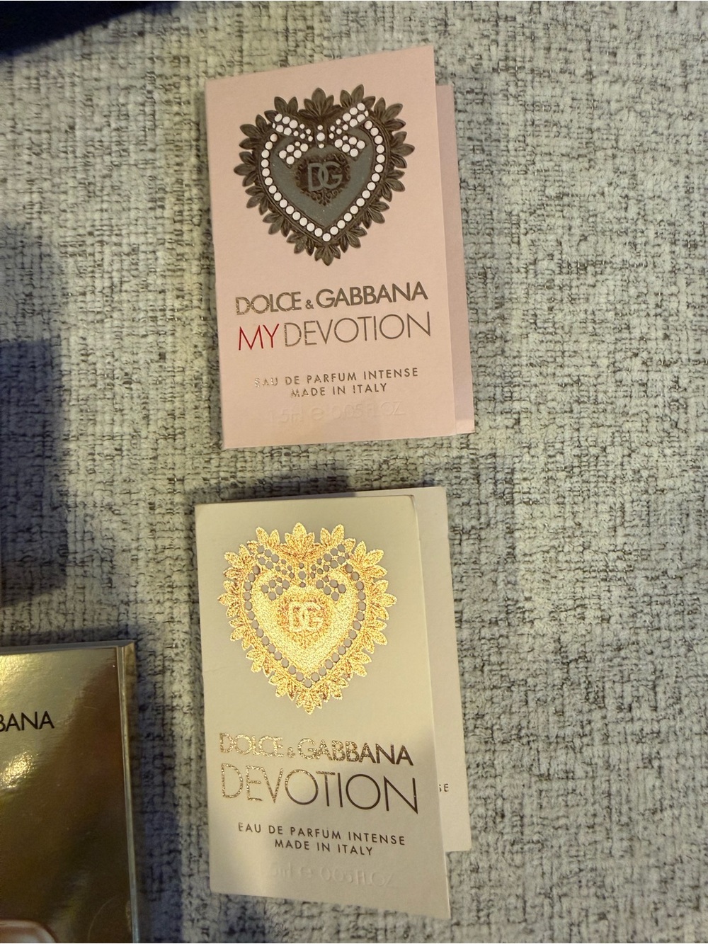 Dolce & Gabbana Makeup Bag, Mini Fragrance and Samples - Picture 5 of 12